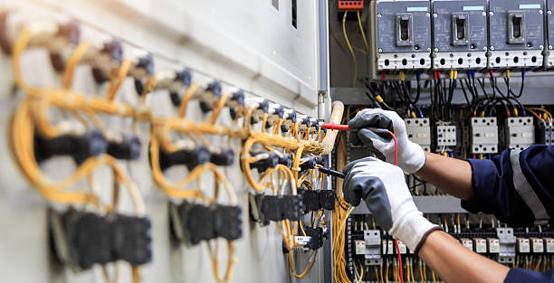 Professional Electrician technician working in Lake Stickney, WA